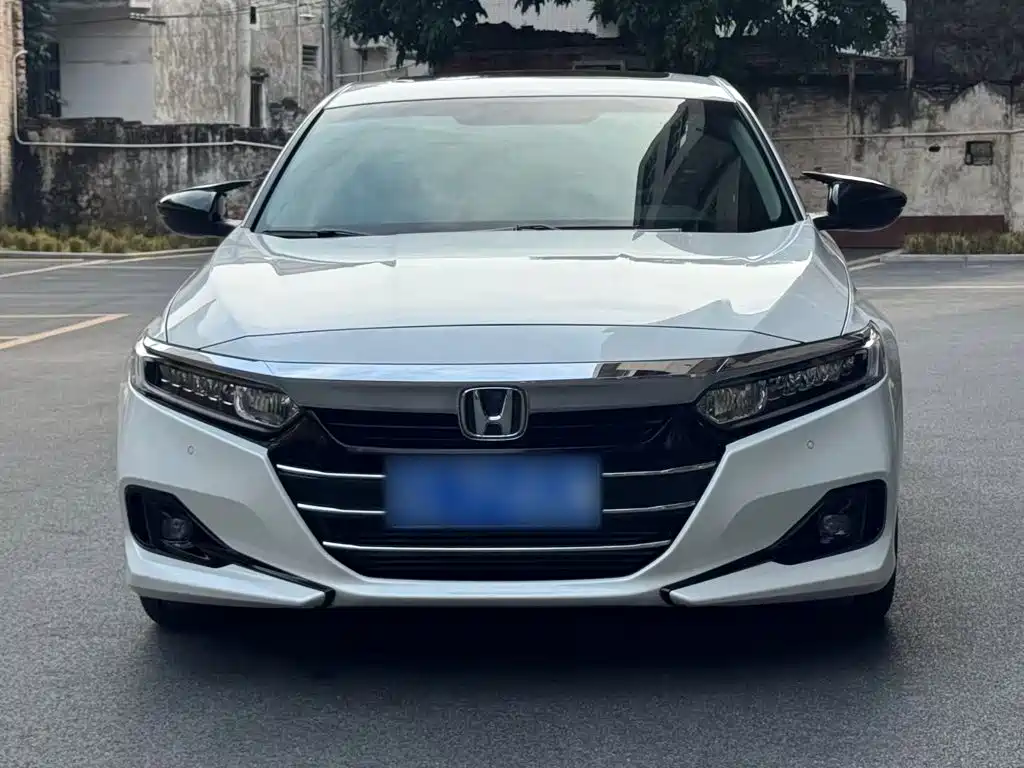 Honda Accord 2022 — фото 11