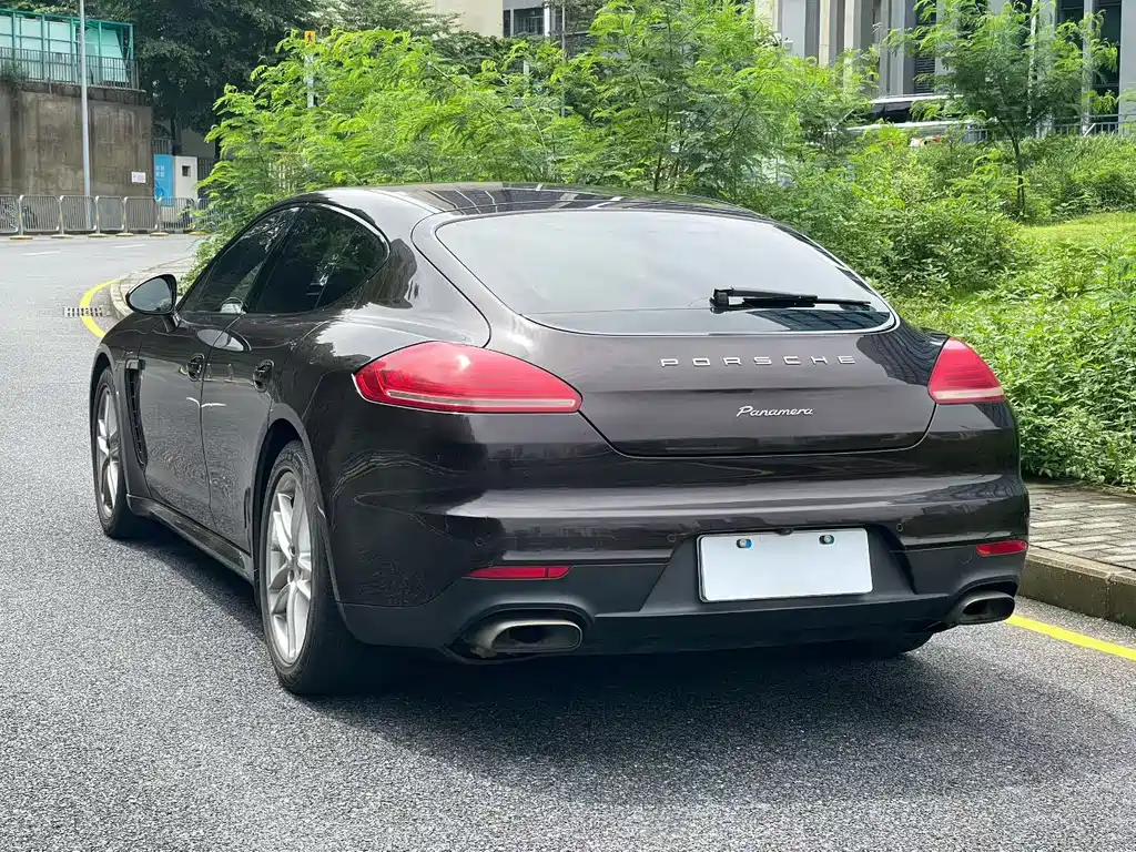 Porsche Panamera 2016 — фото 10