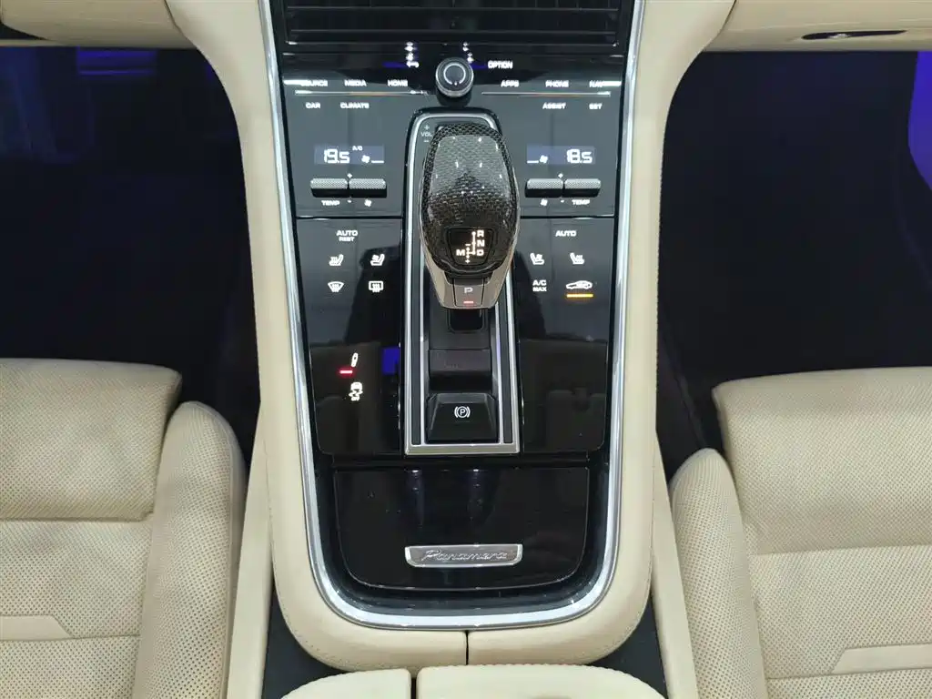 Porsche Panamera 2022 — фото 9
