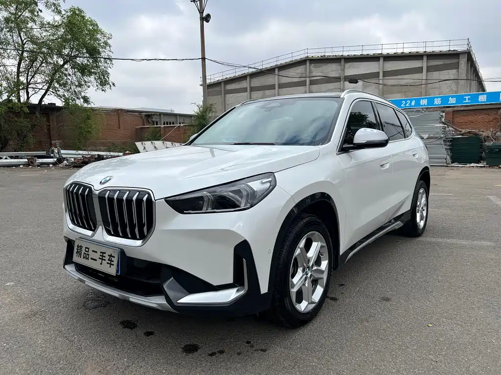 BMW X1 2023 — фото 1