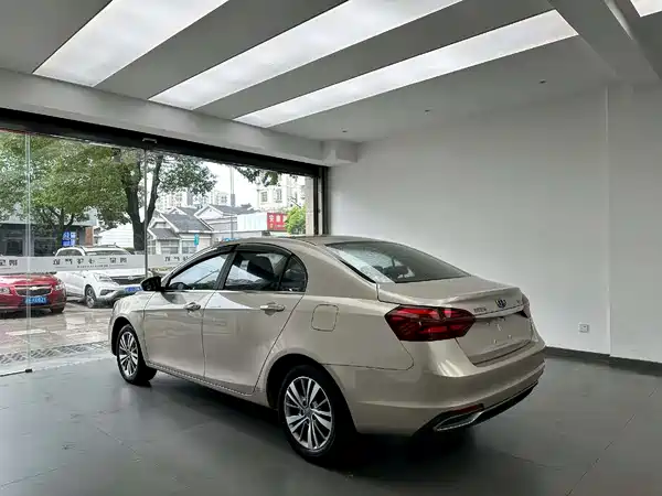 Geely Emgrand 2018