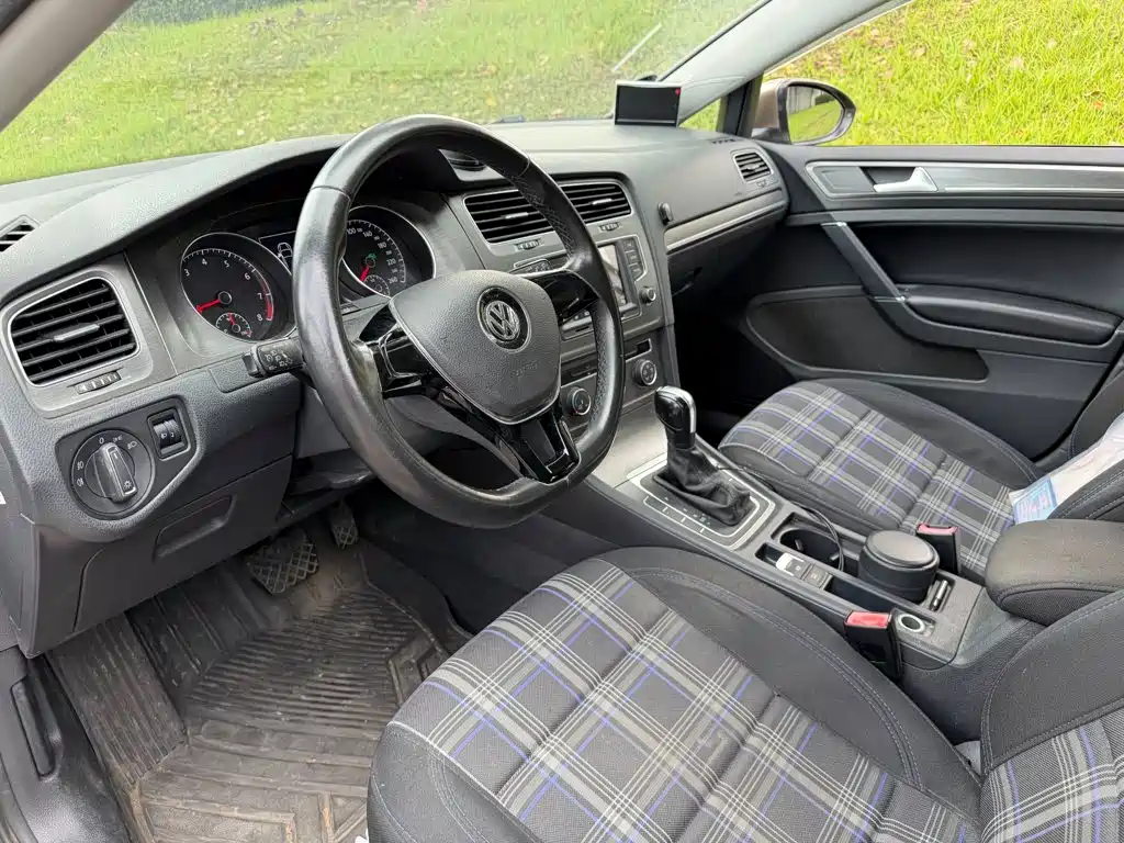 Volkswagen Golf 2016