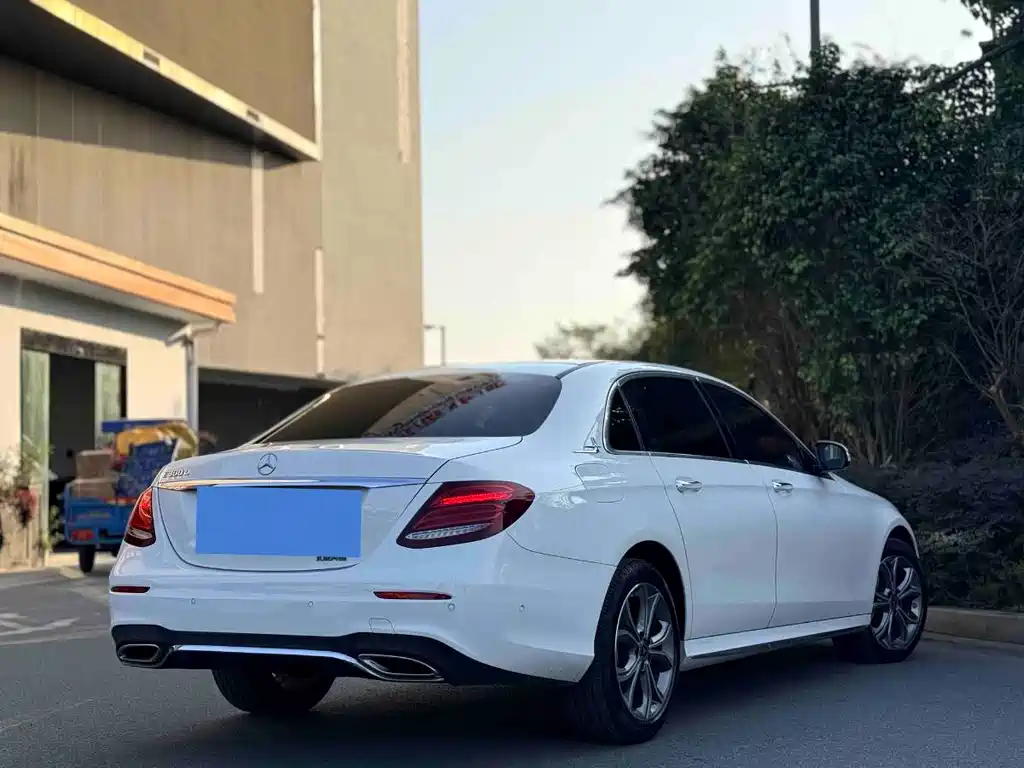 Mercedes-Benz E-Class 2020 — фото 5