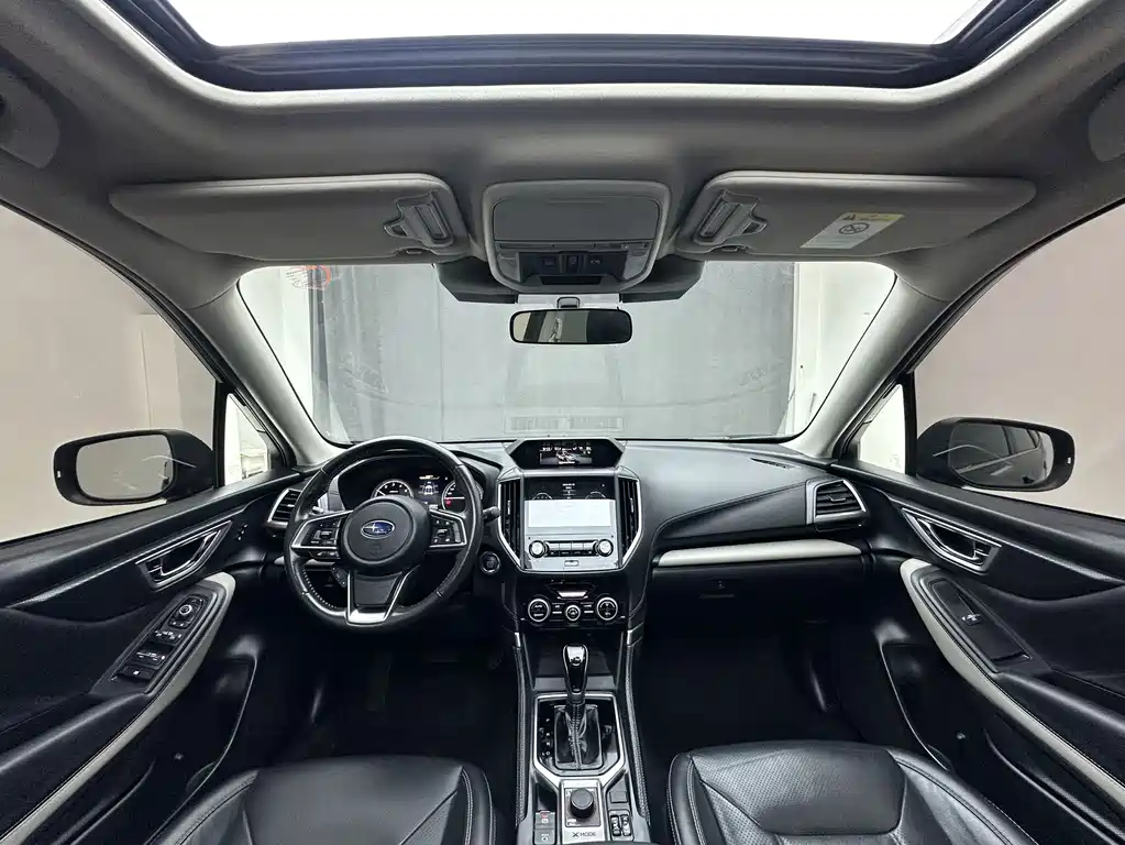 Subaru Forester 2022 — фото 11