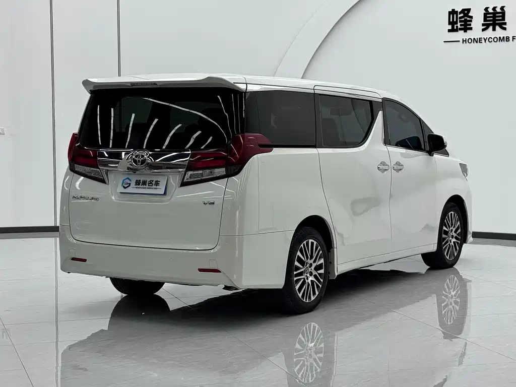 Toyota Alphard 2016 — фото 15