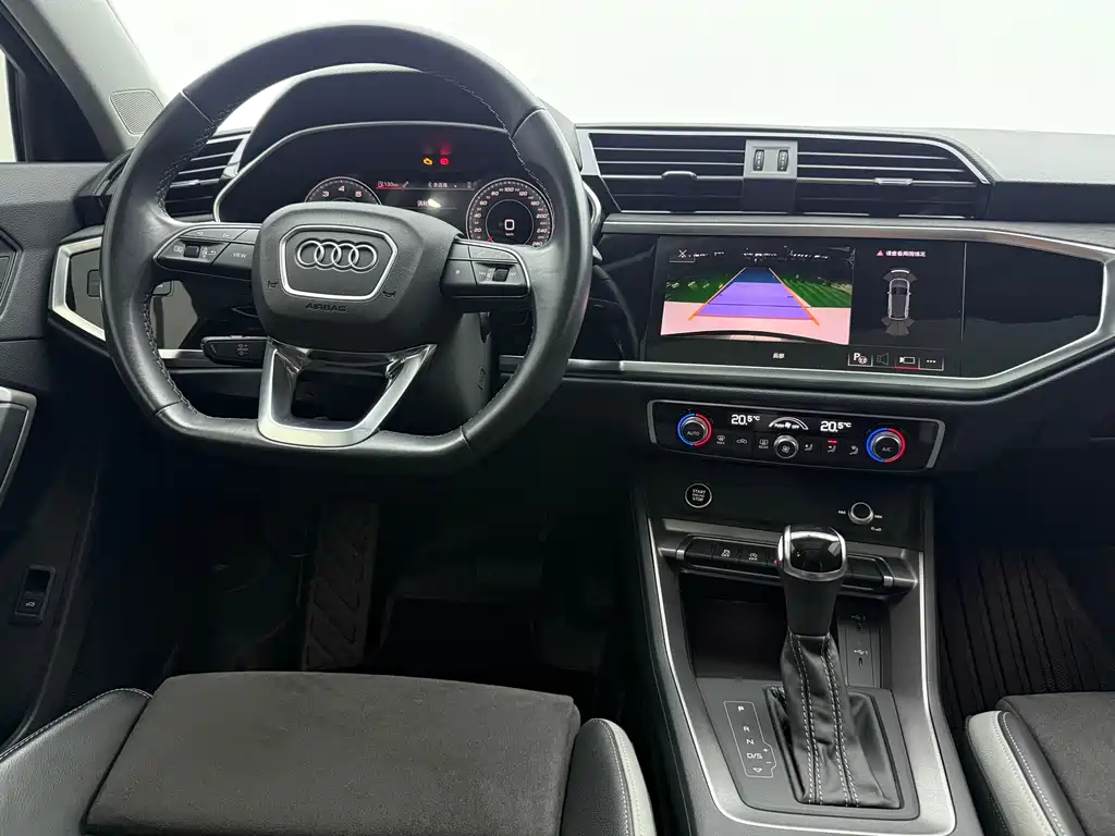 Audi Q3 2023 — фото 9