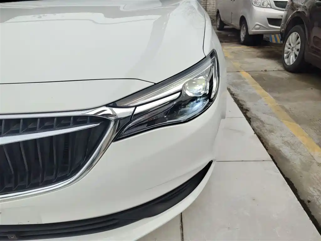 Buick Excelle 2022 — фото 15