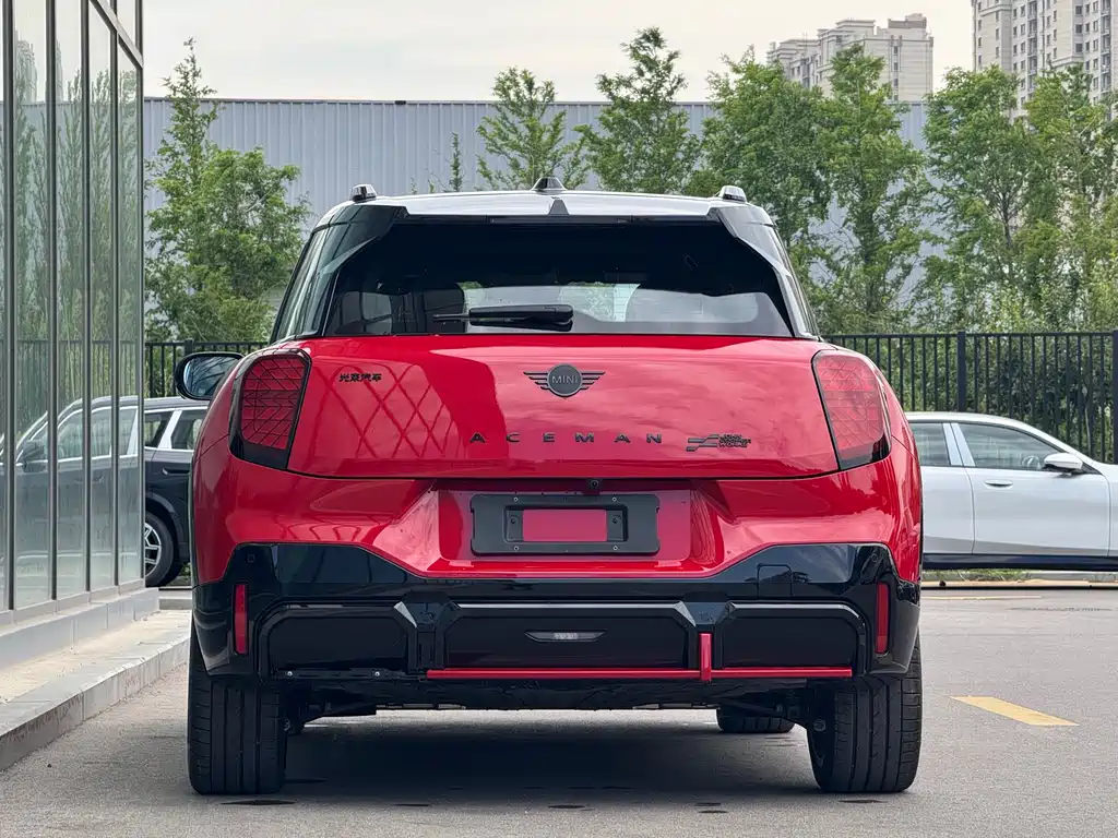 MINI JCW Aceman EV — фото 18