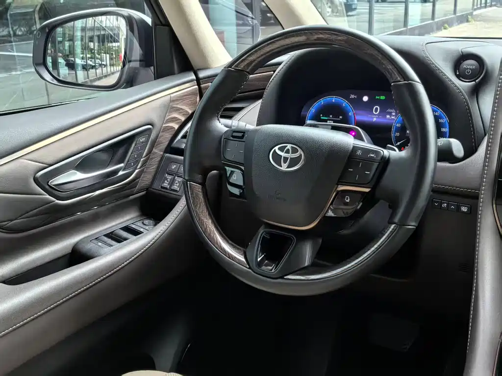 Toyota Alphard 2024 — фото 16