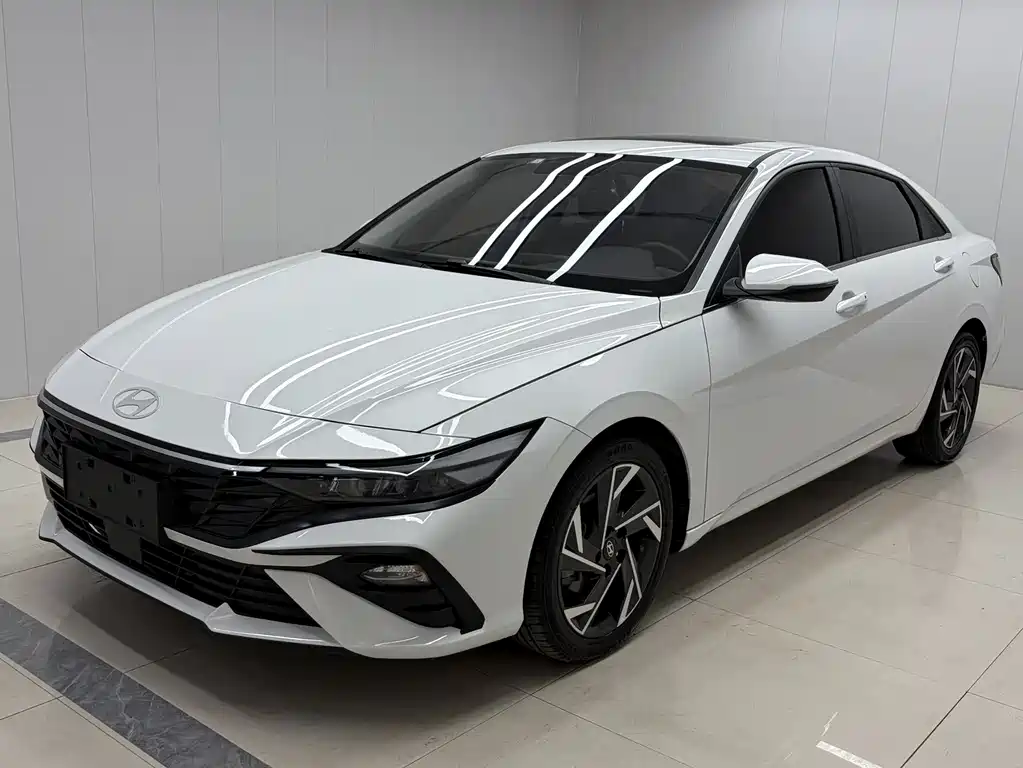 Hyundai Elantra 2023