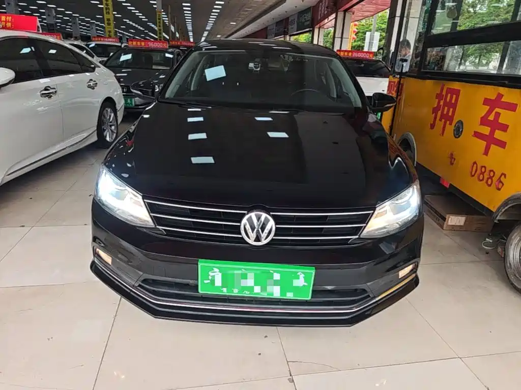 Volkswagen Sagitar 2019