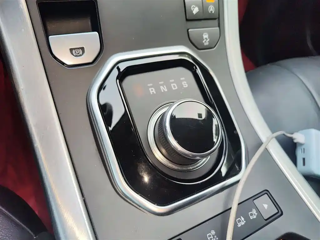 Land Rover Evoque 2018 — фото 7