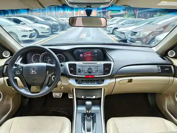 Honda Accord 2015
