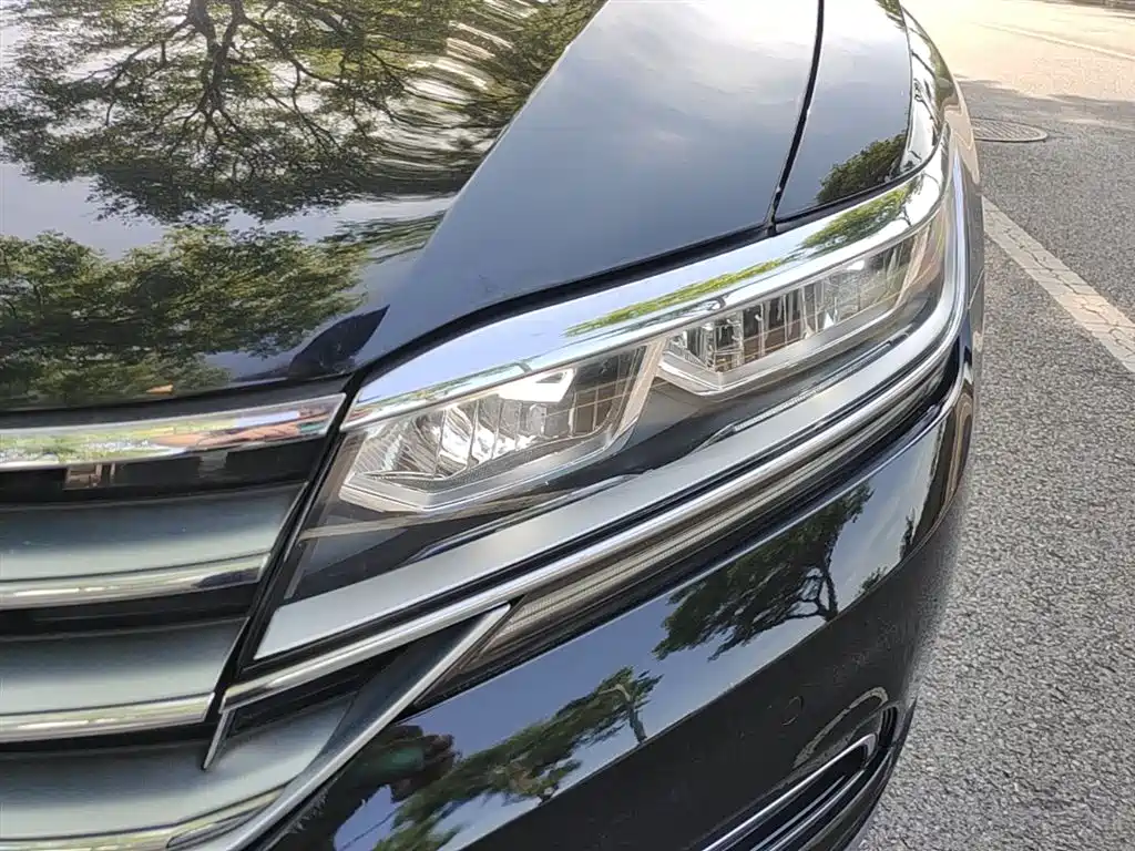 Volkswagen Phideon 2018 — фото 24