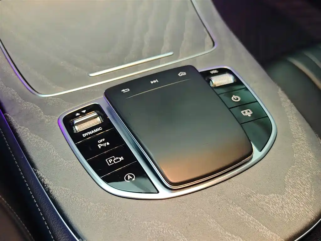 Mercedes-Benz CLS 2019 — фото 19