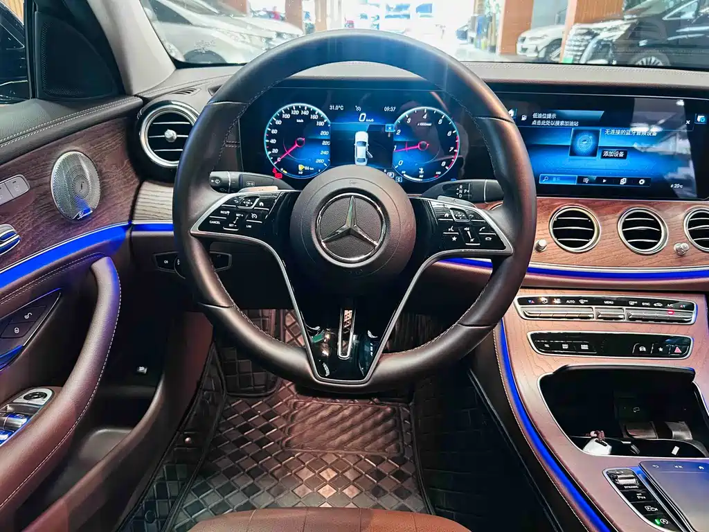 Mercedes-Benz E-Class 2022 — фото 13
