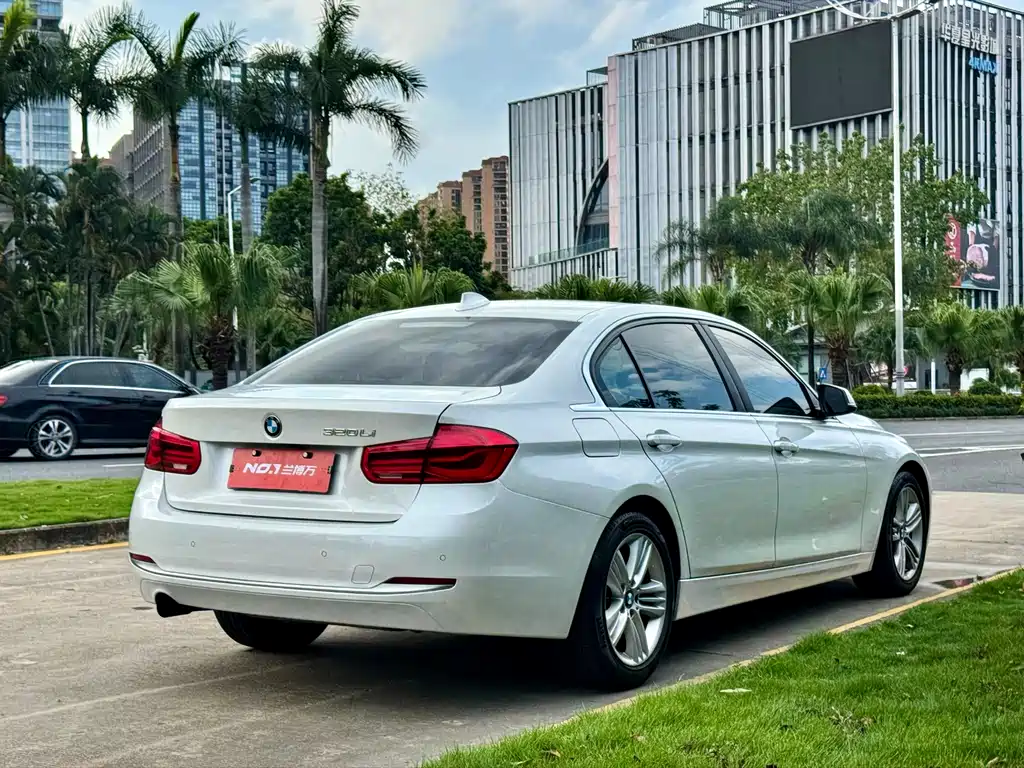 BMW 3 Series 2016 — фото 7