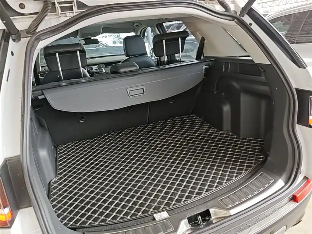 Land Rover Discovery Sport 2018 — фото 19