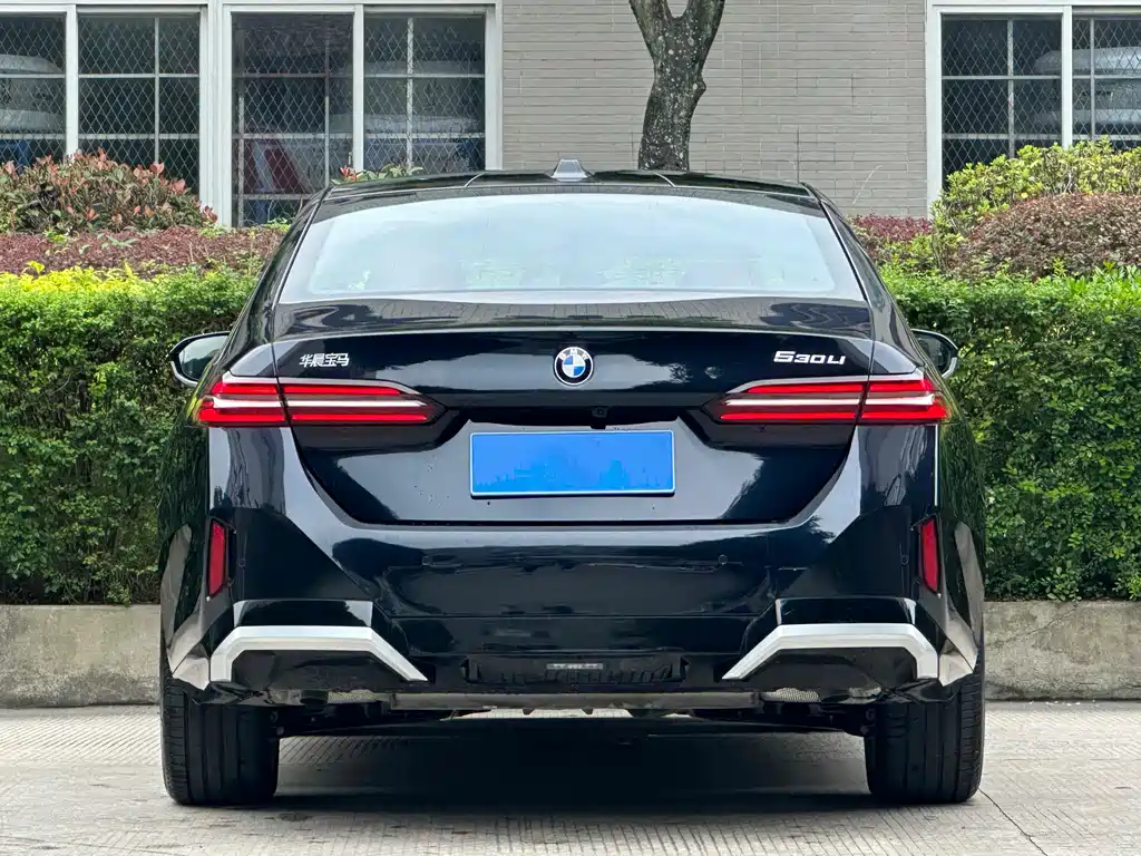 BMW 5 Series 2024