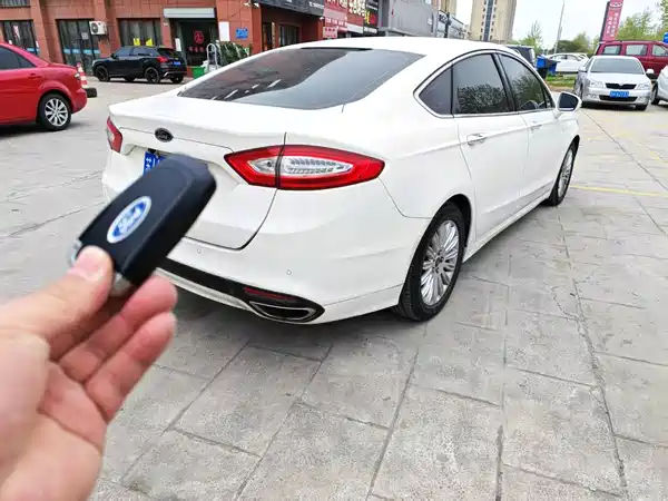 Ford Mondeo 2013