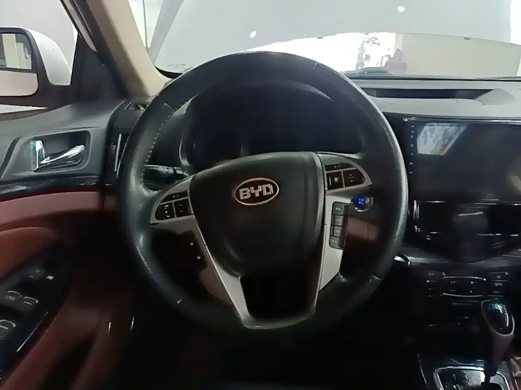BYD Surui 2015 — фото 11