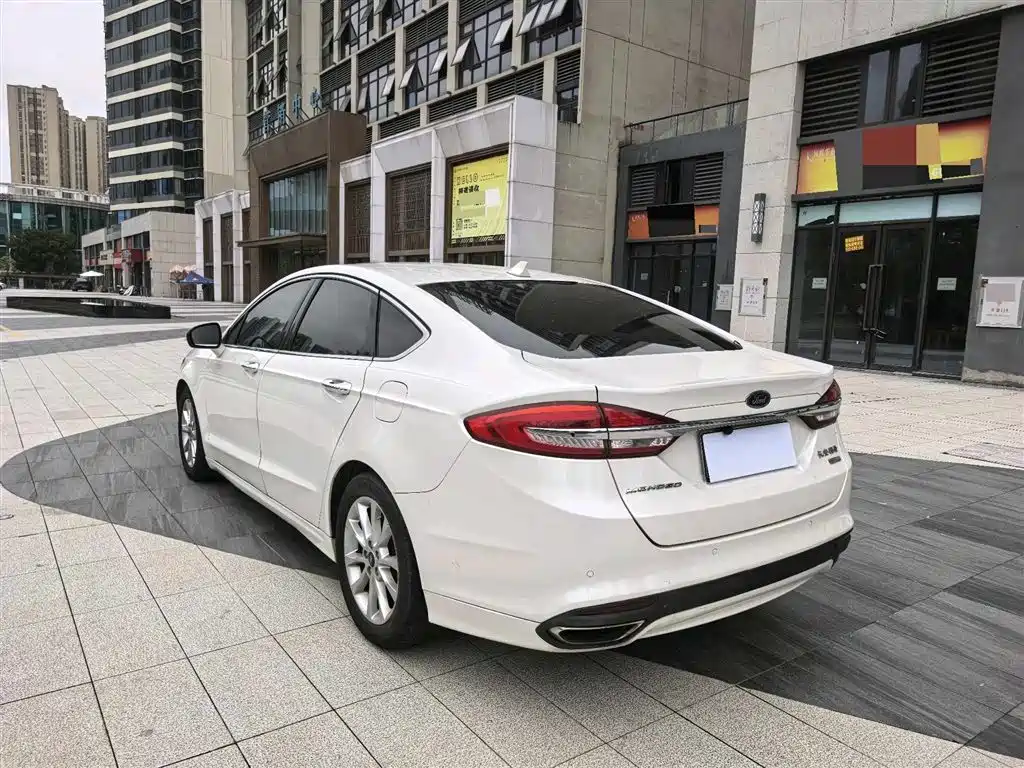 Ford Mondeo 2017 — фото 7