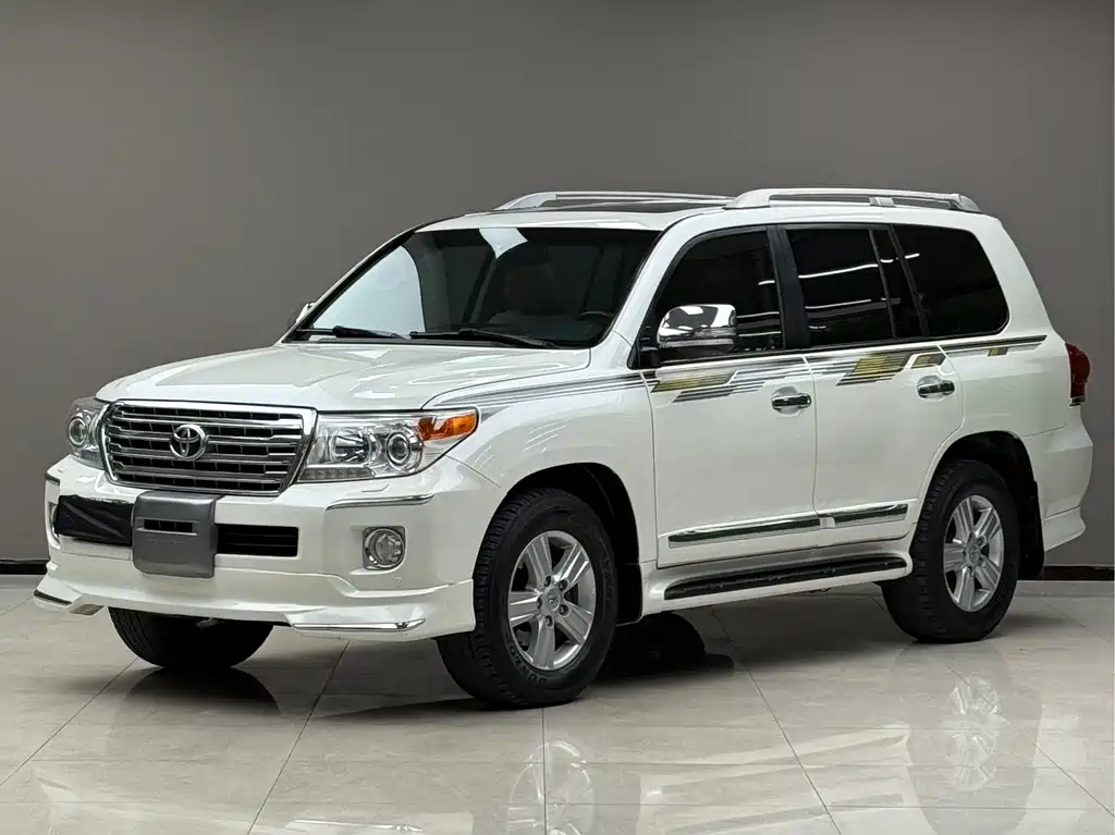 Toyota Land Cruiser 2015 — фото 1