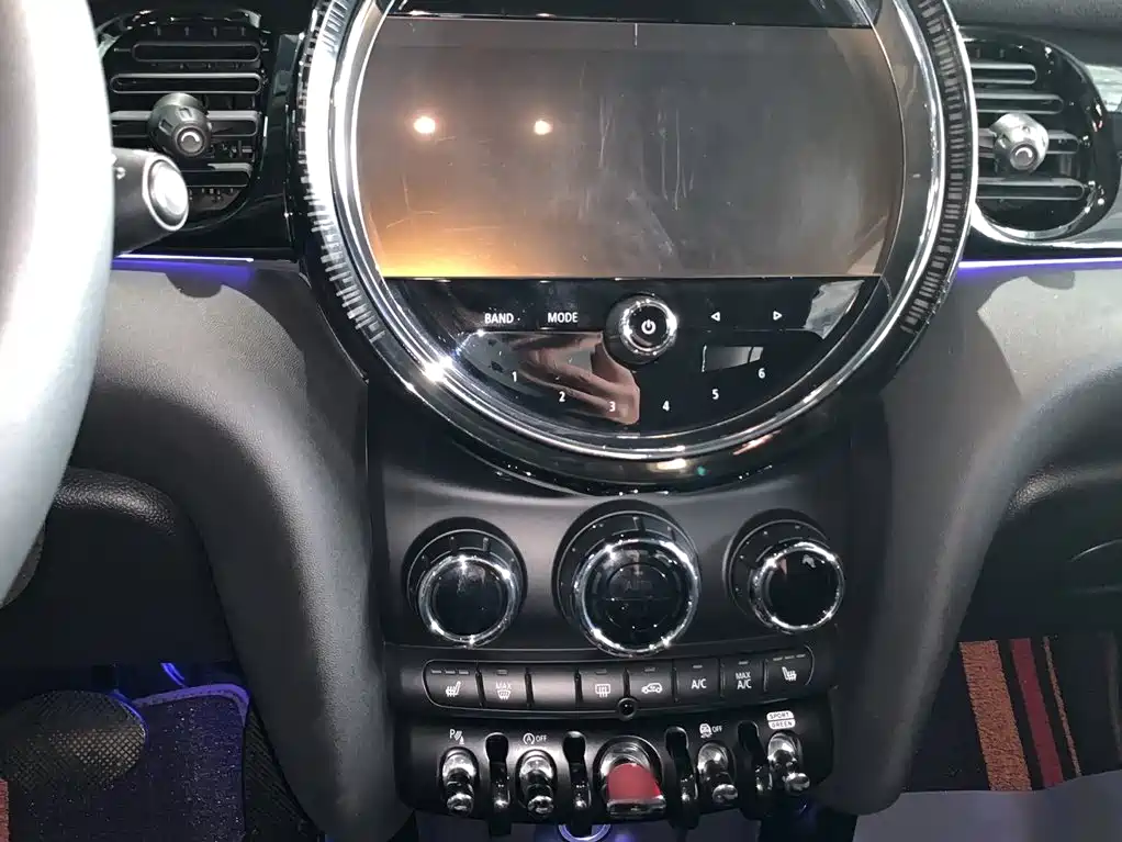 MINI MINI 2022