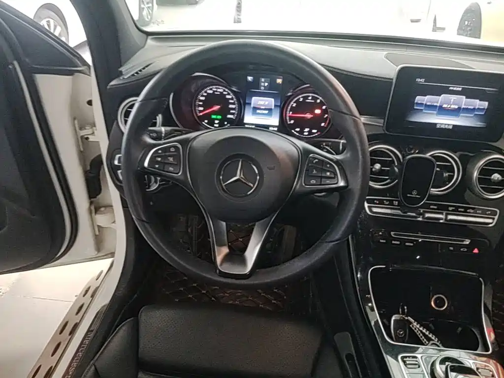 Mercedes-Benz GLC 2016