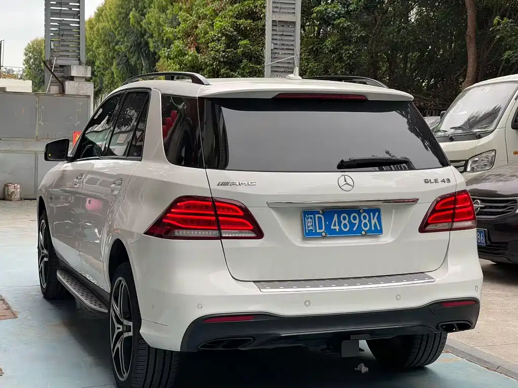 Mercedes-Benz GLE AMG 2017 — фото 6
