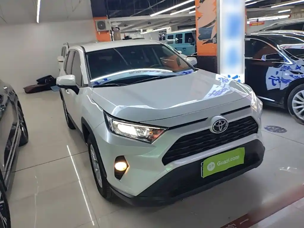 Toyota RAV4 2021