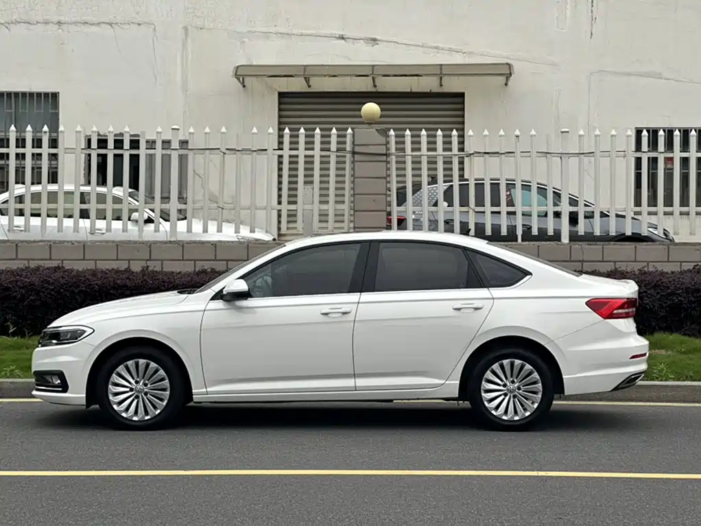 Volkswagen Lavida 2019 — фото 11