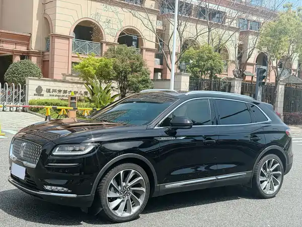 Lincoln Nautilus 2022