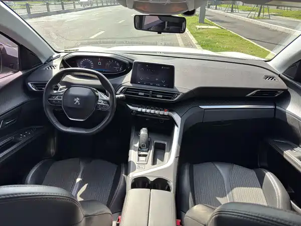 Peugeot 5008 2017