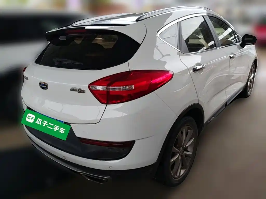 Geely Emgrand GS 2016 — фото 12