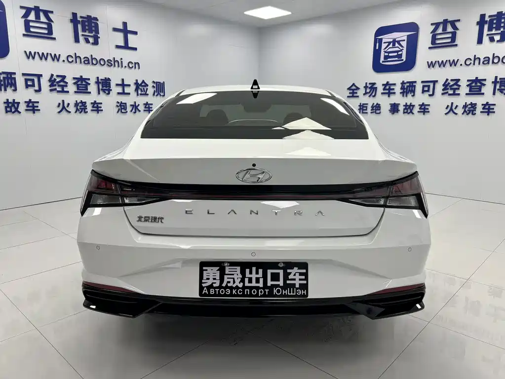 Hyundai Elantra 2022