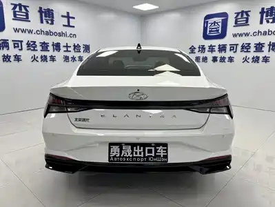 Hyundai Elantra 2022