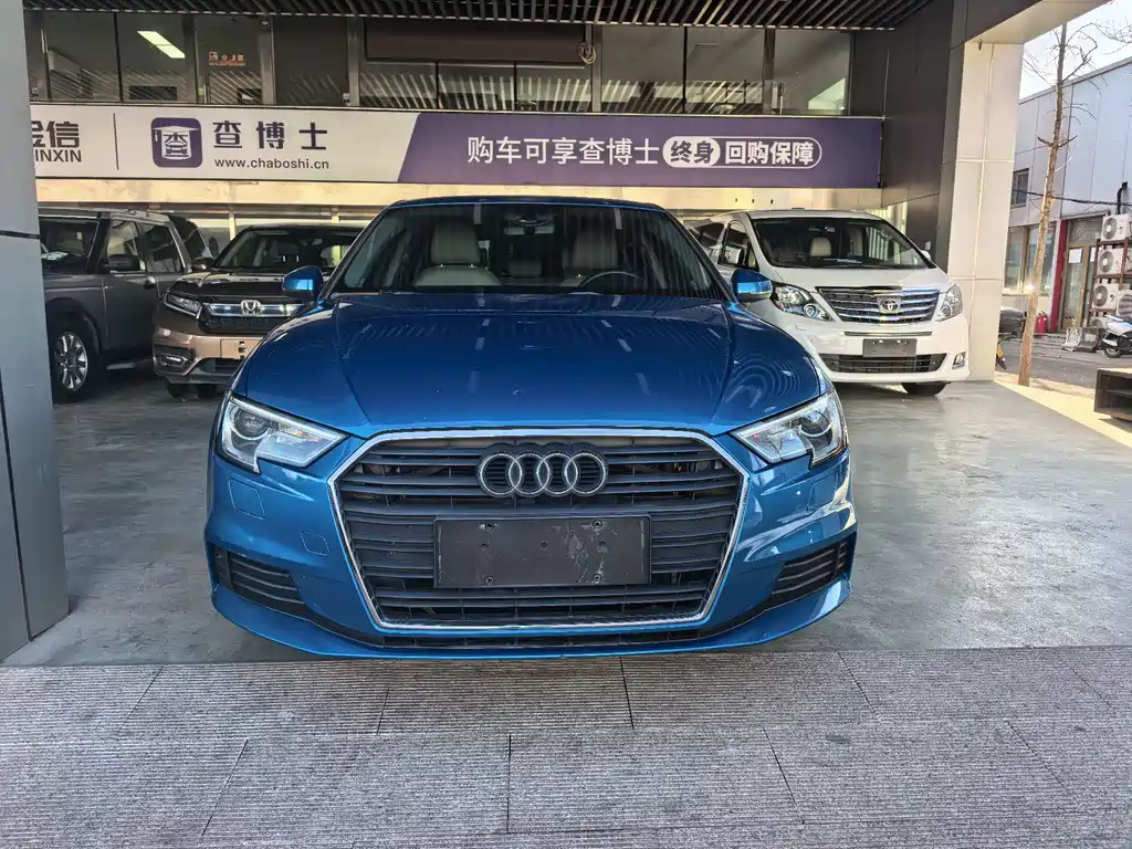 Audi A3 2018 — фото 2