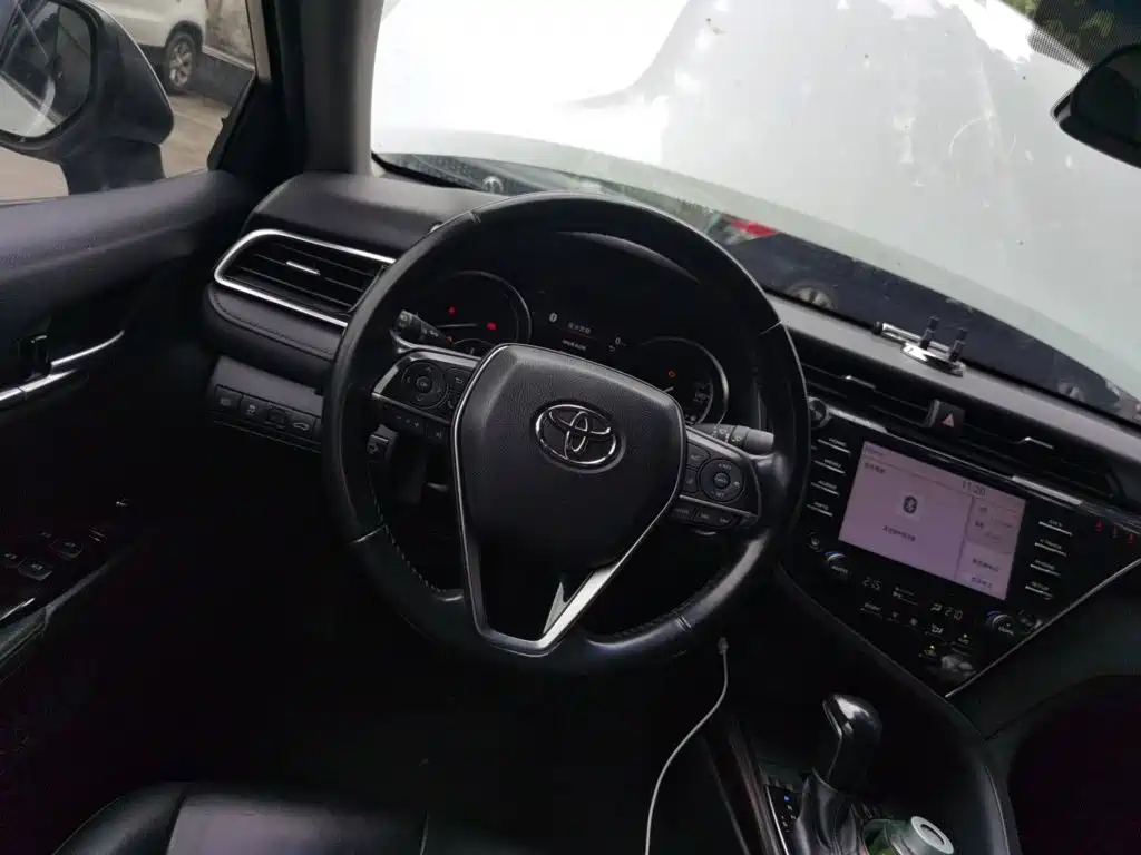 Toyota Camry 2019