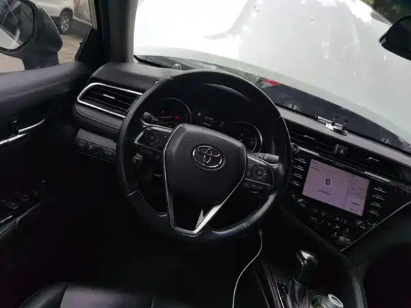 Toyota Camry 2019
