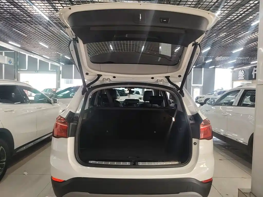 BMW X1 2018 — фото 19