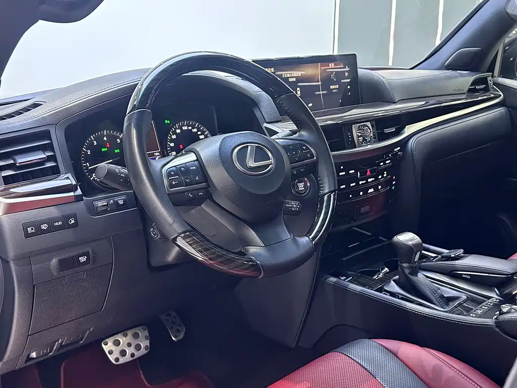 Lexus LX 2019 — фото 8