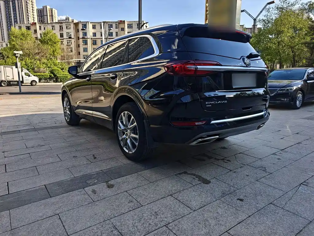 Buick Enclave 2023 — фото 11