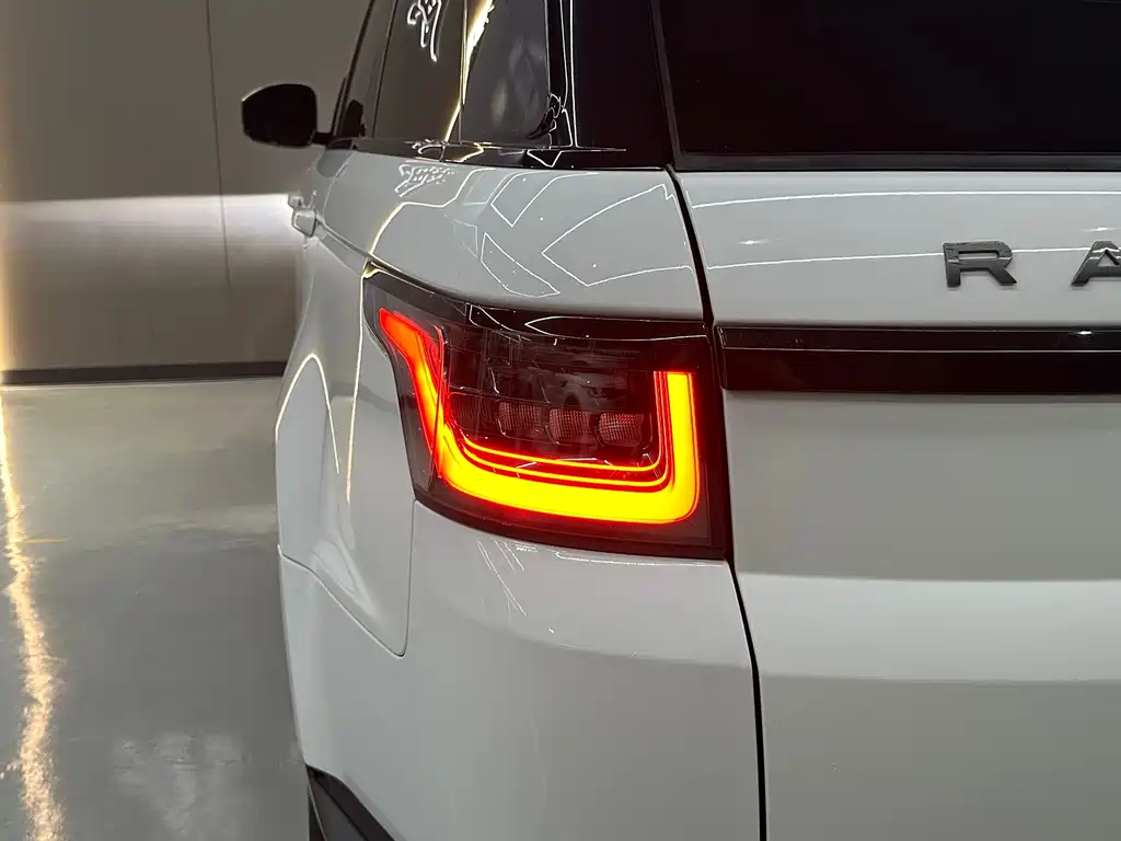 Land Rover Sport PHEV 2019 — фото 14