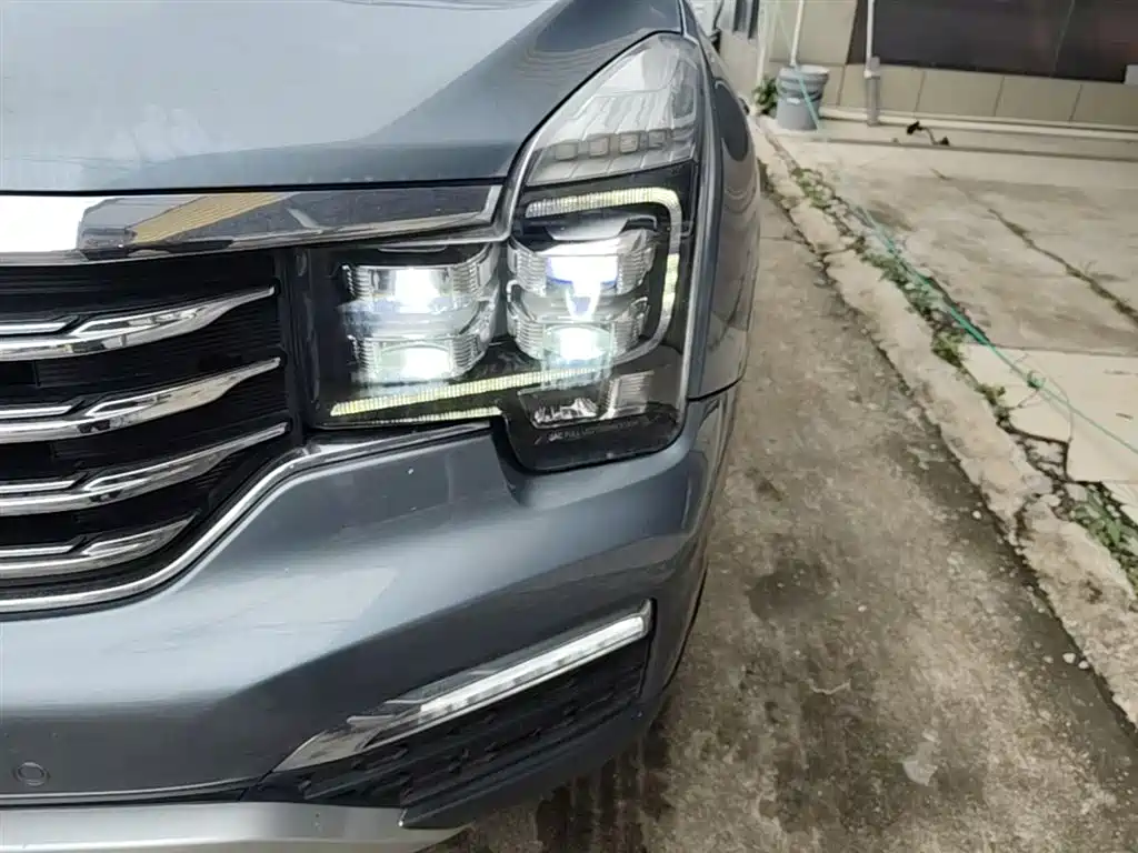 GAC Motor Trumpchi GS8 2017 — фото 24