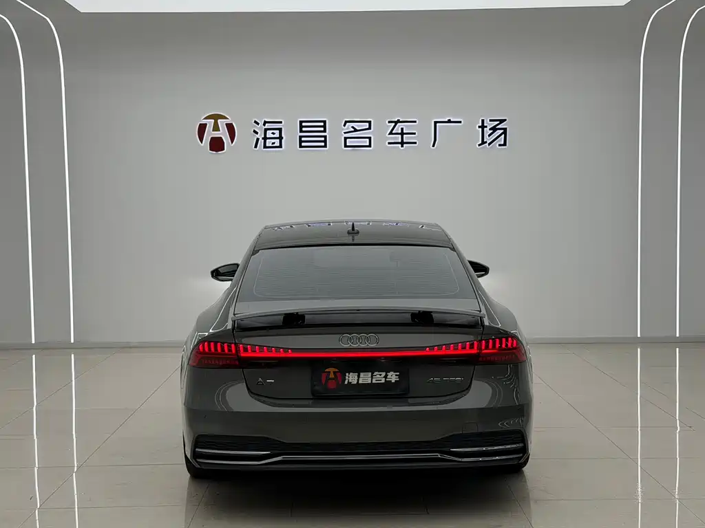 Audi A7 2022 — фото 8