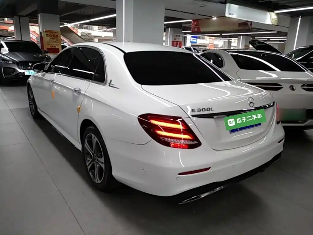 Mercedes-Benz E-Class 2018 — фото 23