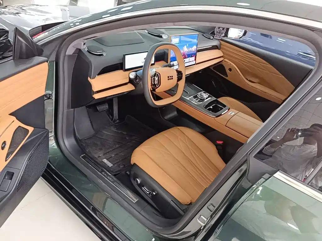 Geely Galaxy Starshine 8 2025 — фото 16