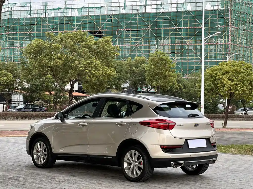 Geely Emgrand GS 2018 — фото 5