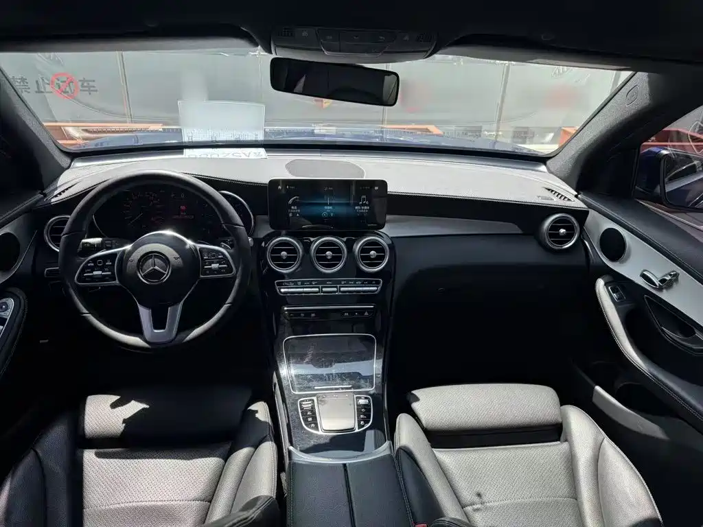 Mercedes-Benz GLC 2020 — фото 23